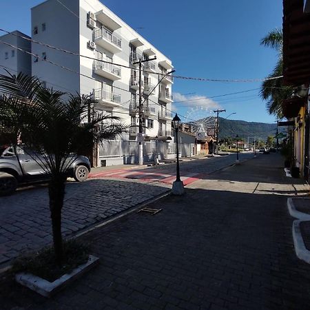 Agito E Sossego Na Rua Mais Charmosa De Ubatuba Pelo Google 外观 照片