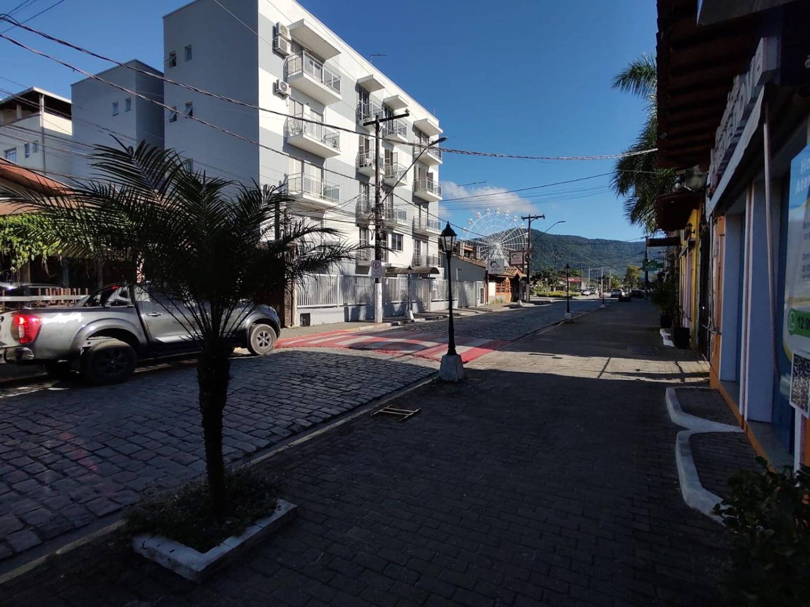 Agito E Sossego Na Rua Mais Charmosa De Ubatuba Pelo Google 外观 照片